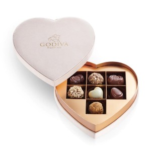Beige Velvet Heart Gift Box, 7PC