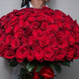 101 Premium Red Roses Hand Bouquet